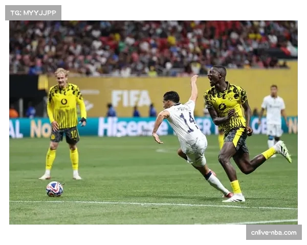 吉拉西扳平比分难救主，多特蒙德遭遇联赛两连败